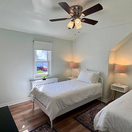 Near The Falls Two Bedroom - 5 Min Walk To Clifton Niagara Falls Exterior photo