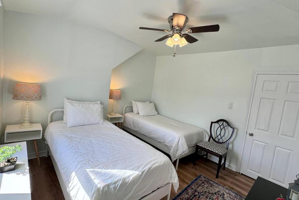 Near The Falls Two Bedroom - 5 Min Walk To Clifton Niagara Falls Exterior photo