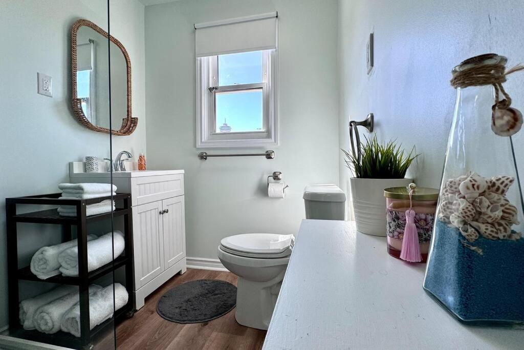 Near The Falls Two Bedroom - 5 Min Walk To Clifton Niagara Falls Exterior photo